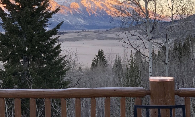 North Gros Ventre House | Superb 5 BDRM. Luxury Home, New Hot Tub, Awesome Views 4 Acres, Gourmet Kitchen