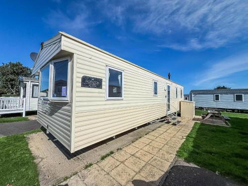 Caister-on-Sea Other | Superb 8 Berth Caravan, Close To Amenities At Caister Beach Ref 30073F