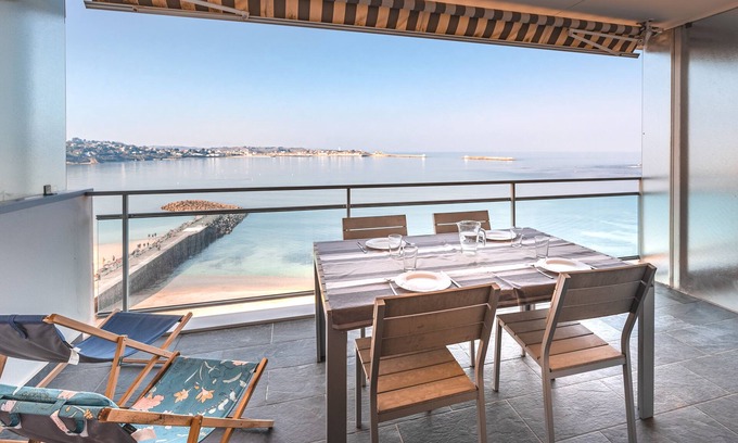 Saint-Jean-de-Luz Apartment | Superb apartment with a terrace facing the bay of St Jean
