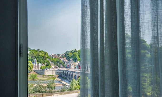 Tours City Centre Apartment | Superb Apartment in Tours City Center with Loire Viewn