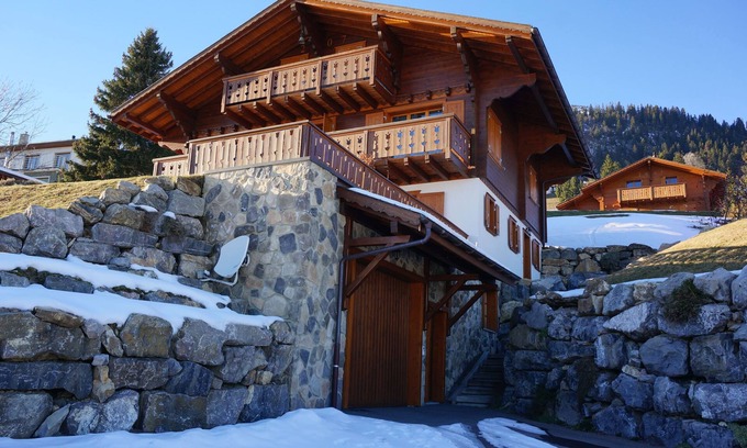 Leysin Ski Chalet | Superb chalet, stunning views, close to lifts and all services.