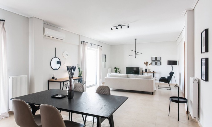 Amarousion Apartment | Superb & Comfy 2 BD Apartment in Marousi