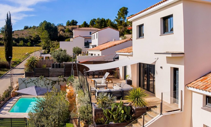 Combaillaux Villa | Superb family villa in a quiet location, secure swimming pool, terrace with panoramic view