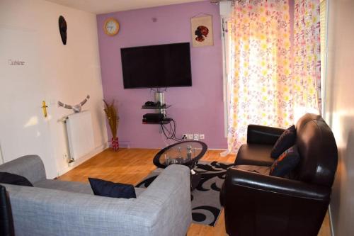 Cergy Apartment | Superb flat in recent building with parking lot