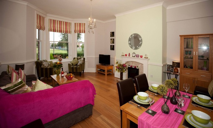 York Apartment | Superb, Ground Floor City Centre Apartment with private parking for 2 cars