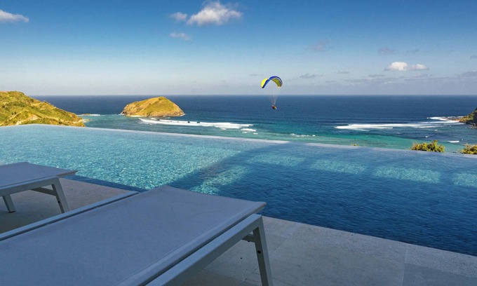 Lombok Villa | Superb NEW 4-bedroom villa in Sth Lombok with Stunning Views, STARLINK WiFi & AC