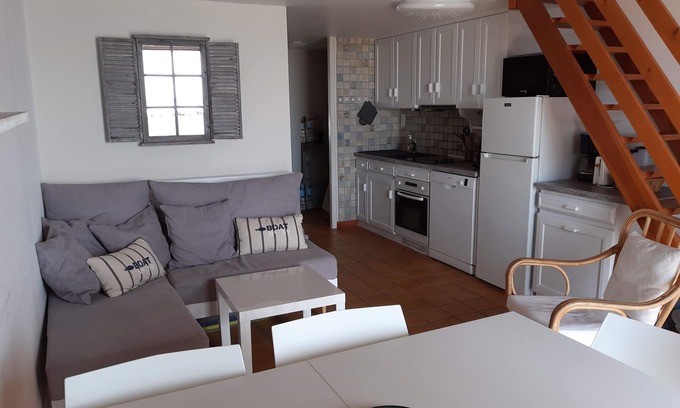 La Tranche-sur-Mer House | Superb ocean views, direct beach access