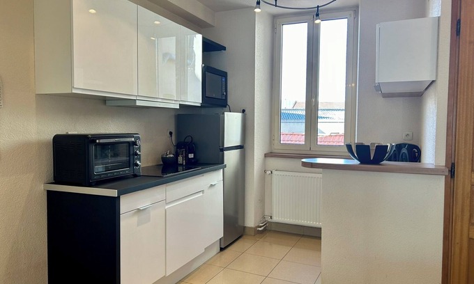 Montlucon Apartment | Superb refurbished furnished T2 in city center