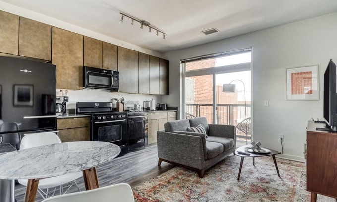 Shaw Apartment | Superb Shaw Studio w/Laundry, close to National Park, by Blueground