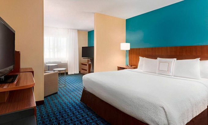 Mankato House | Superb Suite for a Romantic Getaway W/ Breakfast