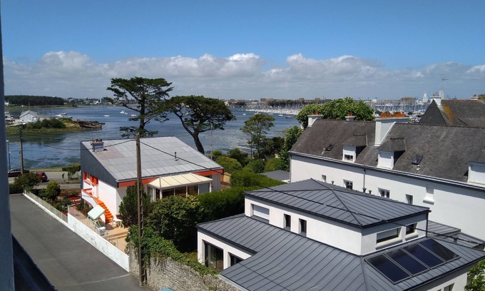 Larmor-Plage Apartment | Superb view for this apartment at the foot of the beaches