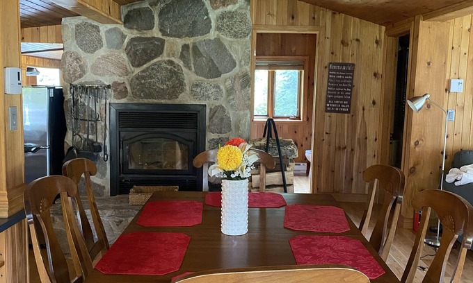 Montcalm Ski Chalet | Superbe Chalet au Coeur de la Nature et à Proximité D'un Corridor Aérobique