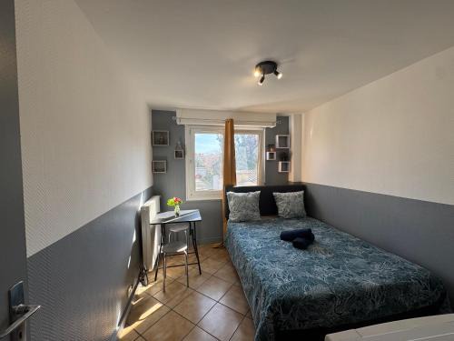 Melun Apartment | Superbe Studio à 300 metres Gare