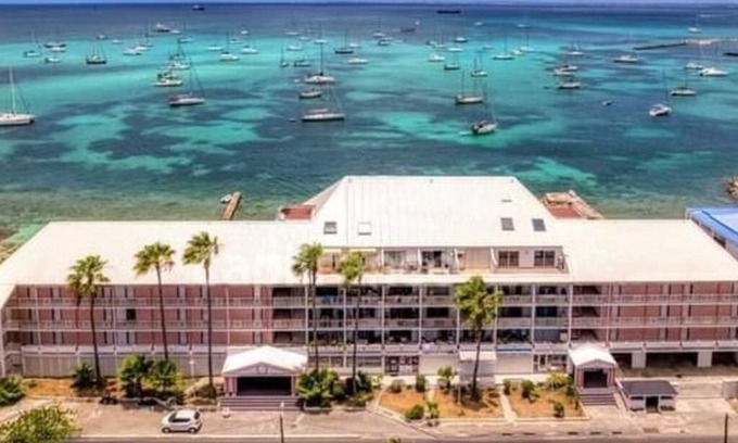 Marigot Apartment | Superbe studio Dolce Vita vue mer plage piscine