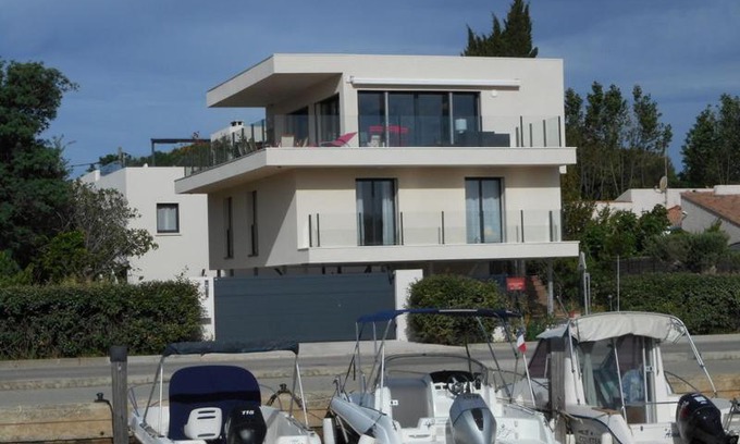 Miramar House | SUPERBE VILLA VUE MER La LONDE LES MAURES Entre HYERES et Le LAVANDOU 4 Etoiles 10 COUCHAGES PISCINE CHAUFFEE
