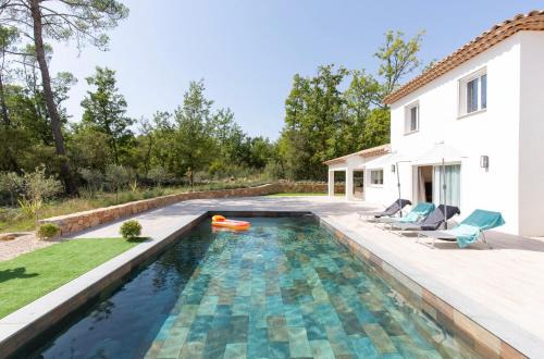 Seillans Villa | Superbe Villa Seillans LA GRANDE BASTIDE avec piscine, jardin, climatisation et salle de sport