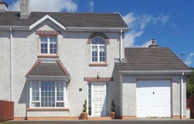 Moville House | Superior 4 bed house in Moville Donegal .