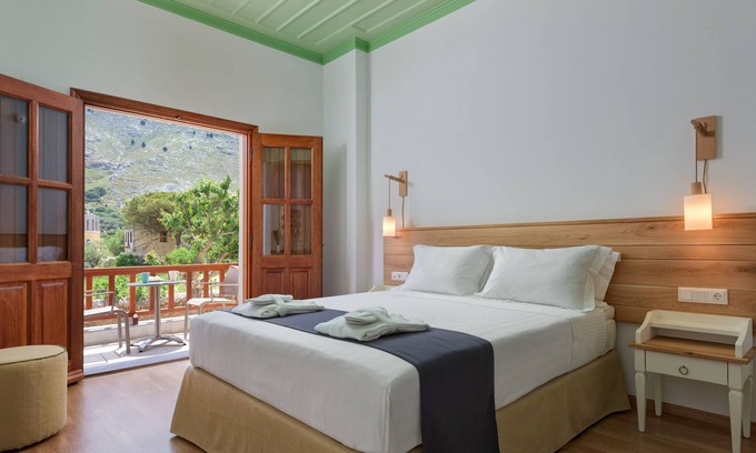 Pedi Apartment | Superior Apartment with Private Veranda and Sea View Β, Symi