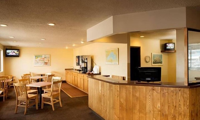 Superior Hotel | Superior Inn