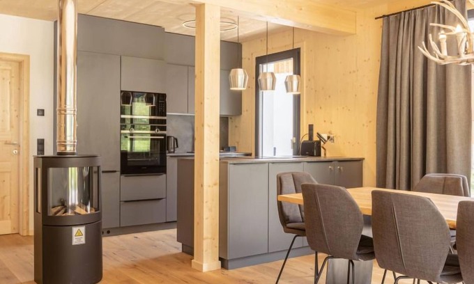 Biberwier House | Superior mit 4 Schlafzimmern & Wellness by Interhome