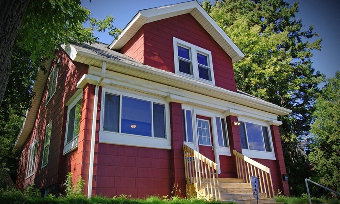 Observation Hill House | Superior Views, Harbor Views, Scenic Skyline Parkway, Remodeled, Charming