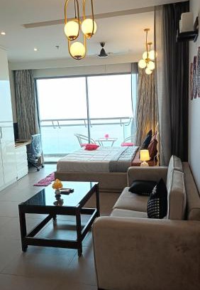 Noida Apartment | Supernova Elegant City View With The lockwoods