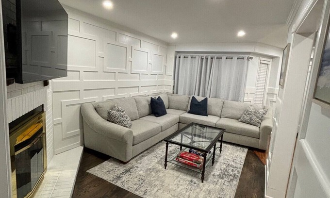 Ajax House | Supreme Comfort Suites