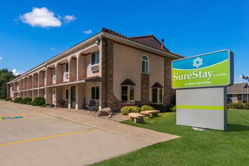 Spicer Hotel | SureStay Hotel by Best Western Spicer