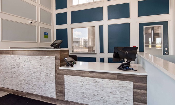 Olathe Hotel | SureStay Hotel by Best Western Olathe