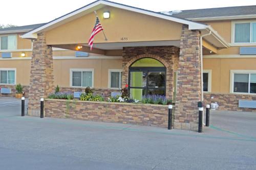 Montrose Hotel | SureStay Plus by Best Western Montrose