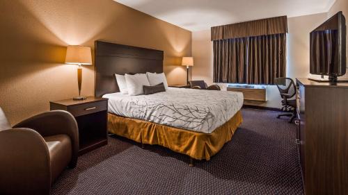 Post Falls Hotel | SureStay Plus Hotel by Best Western Post Falls