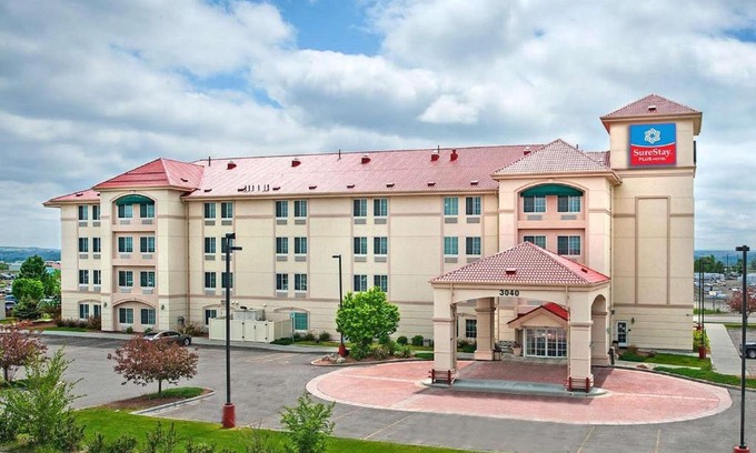 Billings Hotel | SureStay Plus Hotel by Best Western Billings