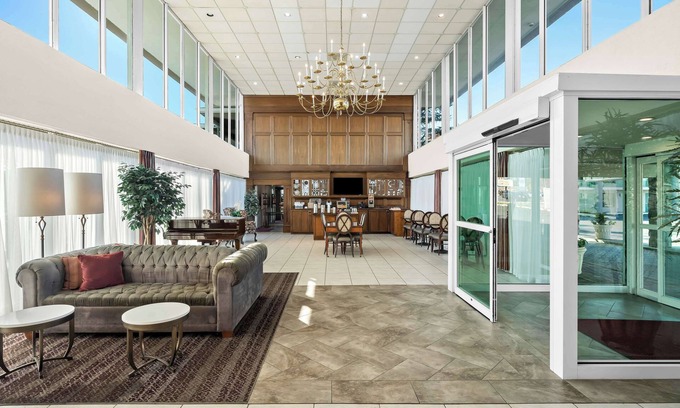 Wilmington Hotel | SureStay Plus Hotel by Best Western Brandywine Valley