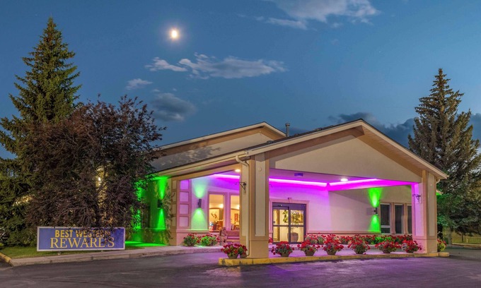 Buffalo Hotel | SureStay Plus Hotel by Best Western Buffalo
