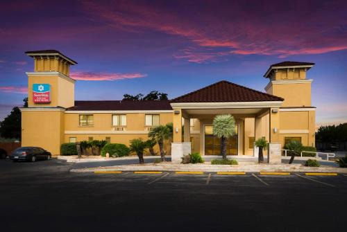 North San Antonio - SAT Hotel | SureStay Plus Hotel by Best Western San Antonio North