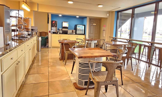 Victoria Hotel | Surestay Studio By Best Western Victoria