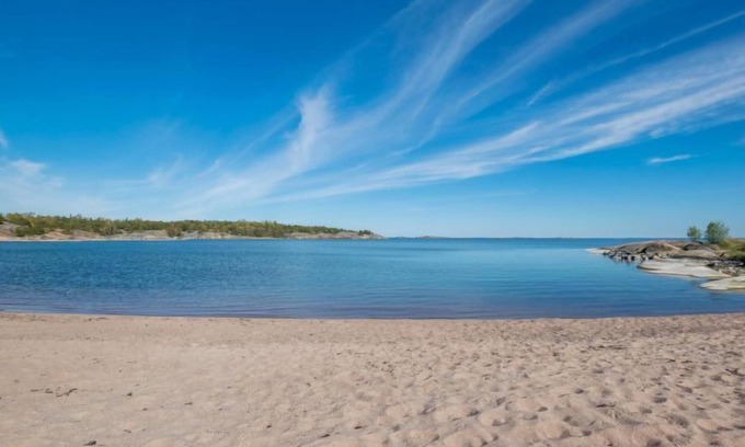 Hanko House | Surf and turf by Interhome