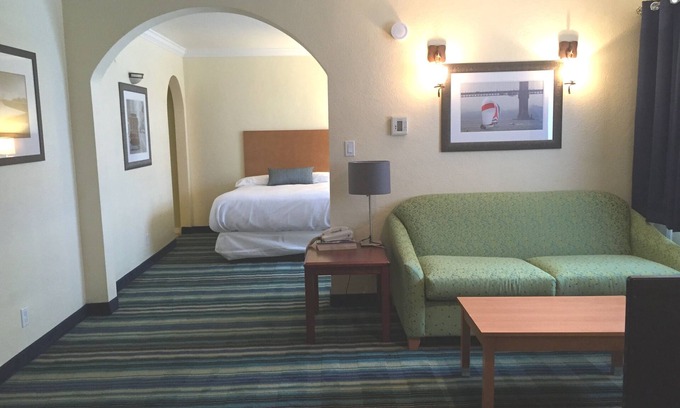 Cow Hollow Hotel | Surf Motel