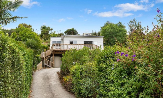 Ngunguru House | Surf Munro - Ngunguru Holiday Home