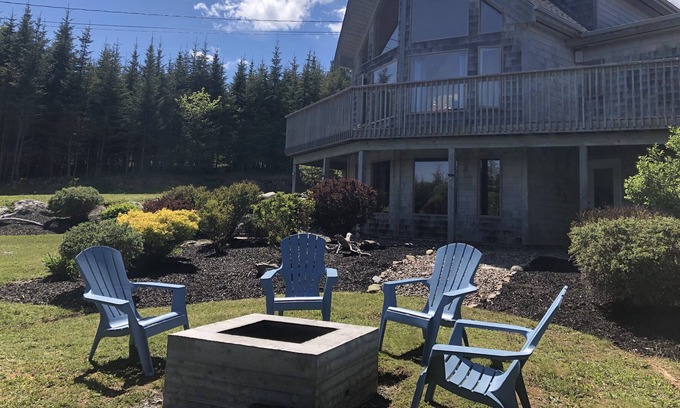East Lawrencetown Bed & Breakfast | Surfers Paradise....Oceanic Drive Private Suite.
