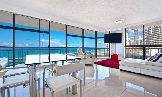 Gold Coast Apartment | Surfers Paradise Apartment With Amazing Views