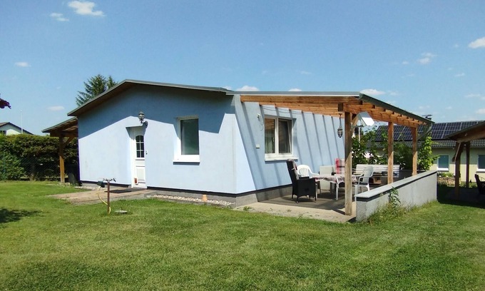 Oberhavel House | Surrounded by greenery - house with 3 bedrooms, terrace and large pool