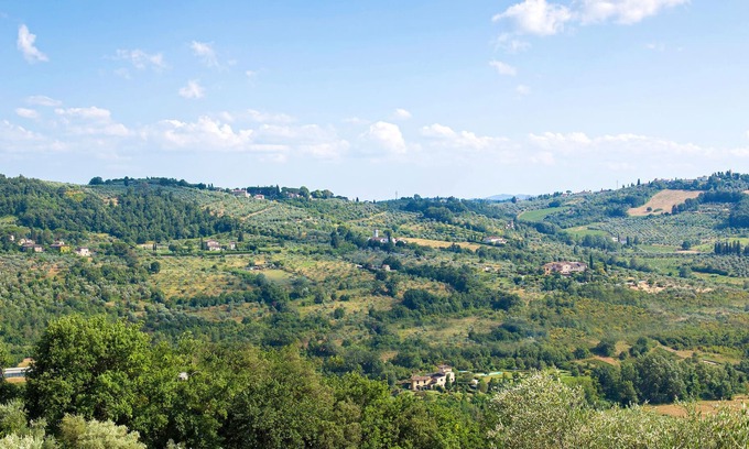 Molino del Piano Apartment | Surrounded by the beautiful Tuscan countryside ? enjoy this vacation apartment in Molino del Piano.
