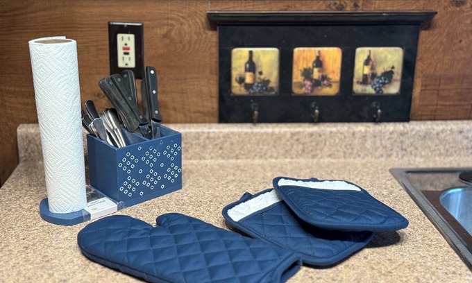 Oscoda Cabin | Survival Suite On the Sand