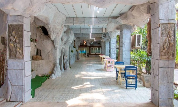 Chai Nat Hotel | Suwanna Riverside