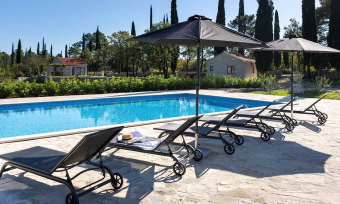 Gruda Cabin | Sveta Ana Lodges Olive lodge with pool