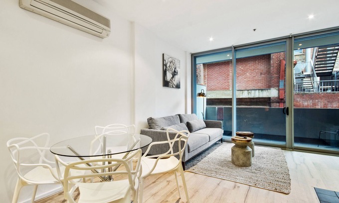 Adelaide Central Business District Apartment | Swainson on Bent - 1.14
