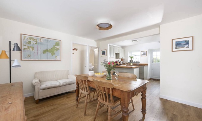 Penzance House | Swallow - charming barn conversion near Sennen & Gwenver beaches, dog friendly