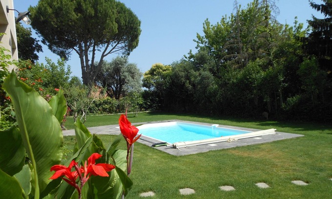 Raissac-d'Aude House | swallow house