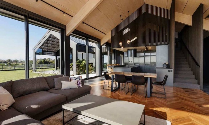 Rewa House | Swan Lake Summary: St